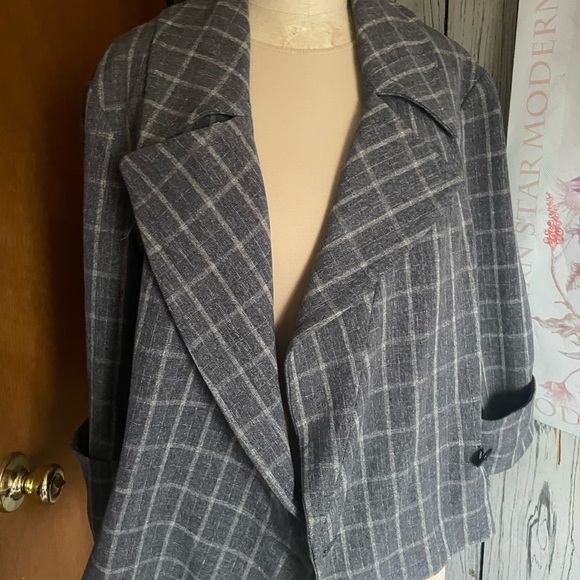 Kensie grey window pane doubled breasted lightweight jacket in size 10 - Picture 2 of 16